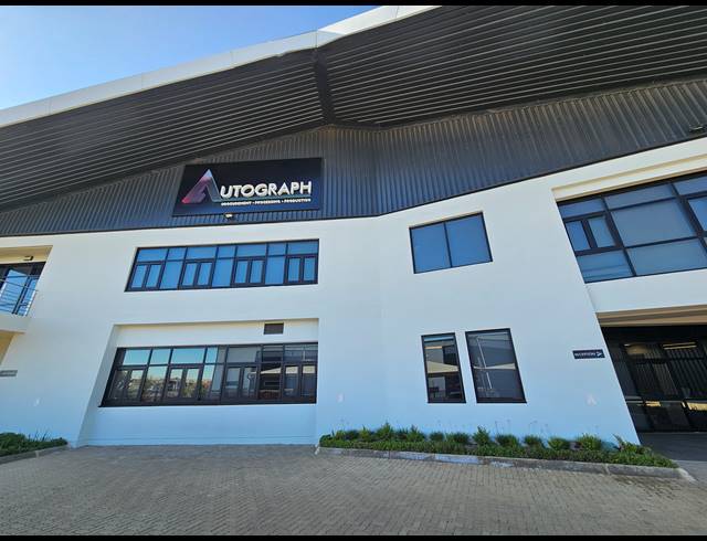 3,500M² WAREHOUSE TO LET IN LONGLAKE